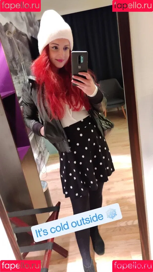 AnnieFuchsia Onlyfans Photo Gallery 