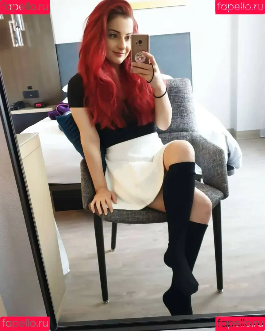 AnnieFuchsia Onlyfans Photo Gallery 