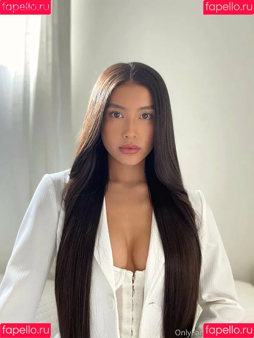 eyoung Onlyfans Photo Gallery 