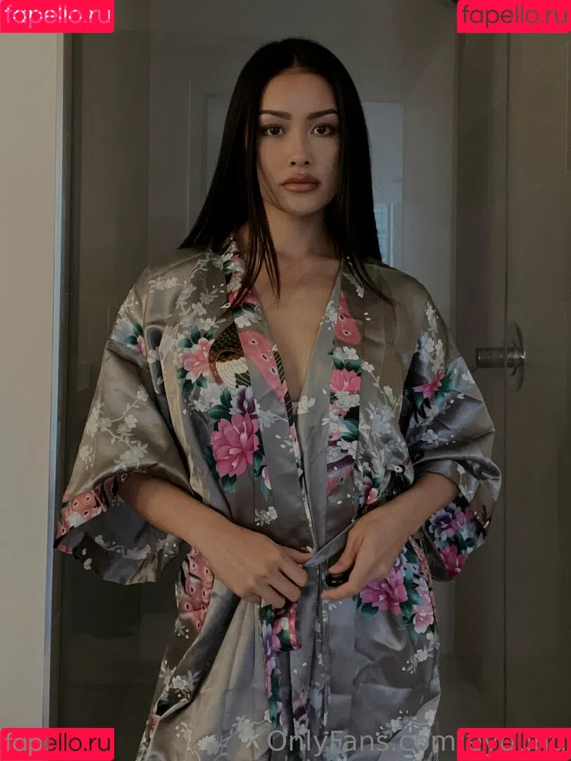 eyoung Onlyfans Photo Gallery 