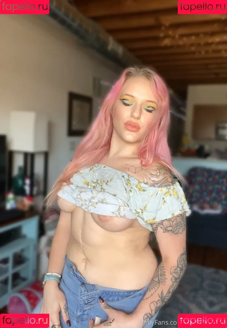 Nirvana Onlyfans Photo Gallery 