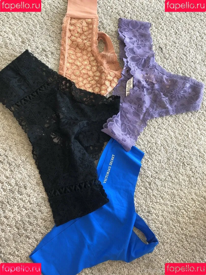 tittytata Onlyfans Photo Gallery 