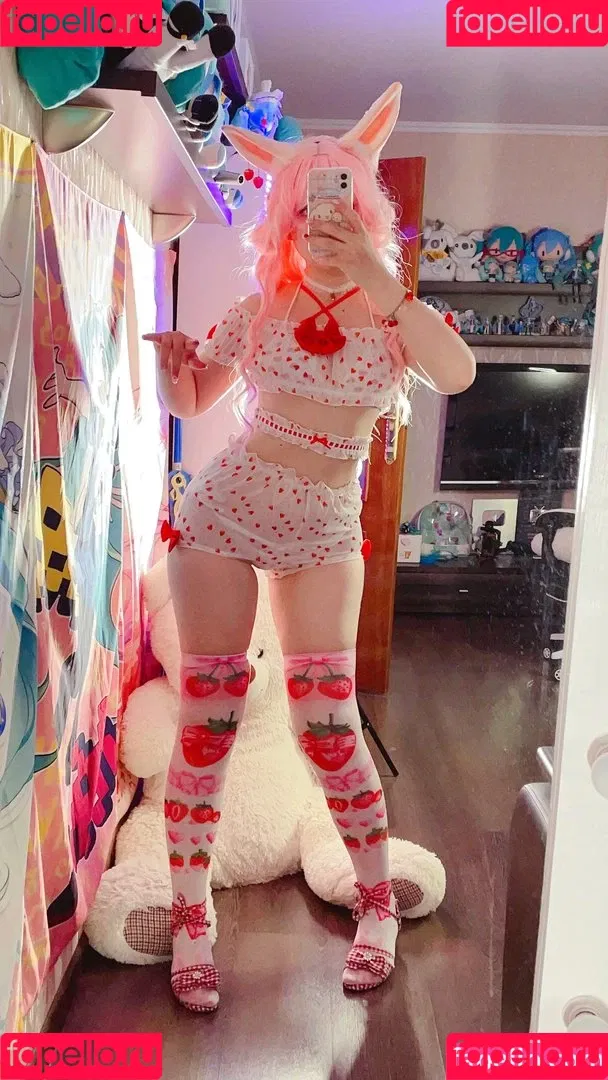 Saya Scarlet Onlyfans Photo Gallery 