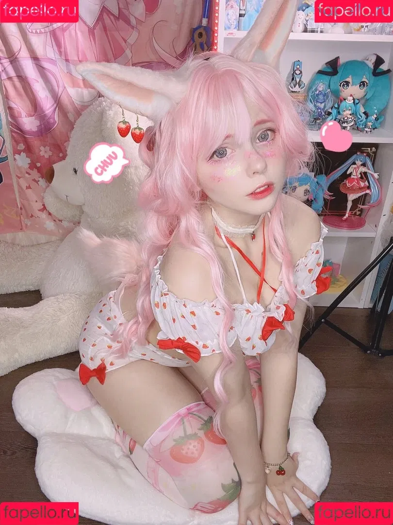 Saya Scarlet Onlyfans Photo Gallery 