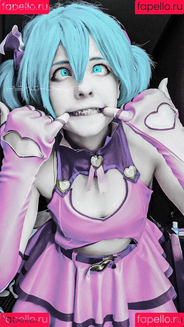 Saya Scarlet Onlyfans Photo Gallery 