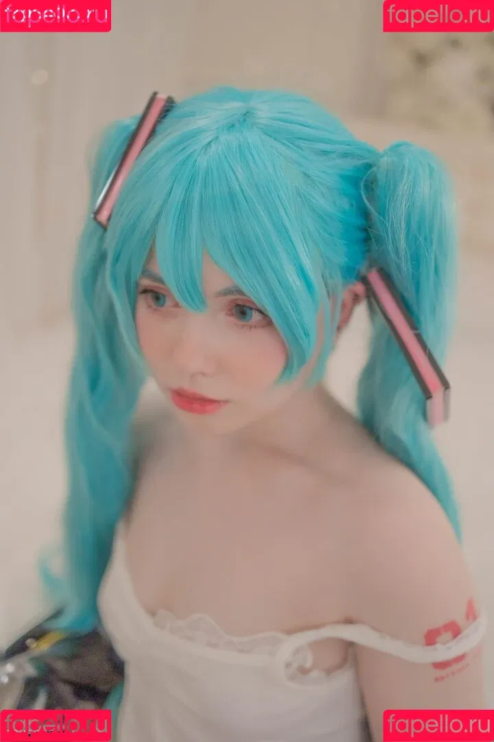 Saya Scarlet Onlyfans Photo Gallery 