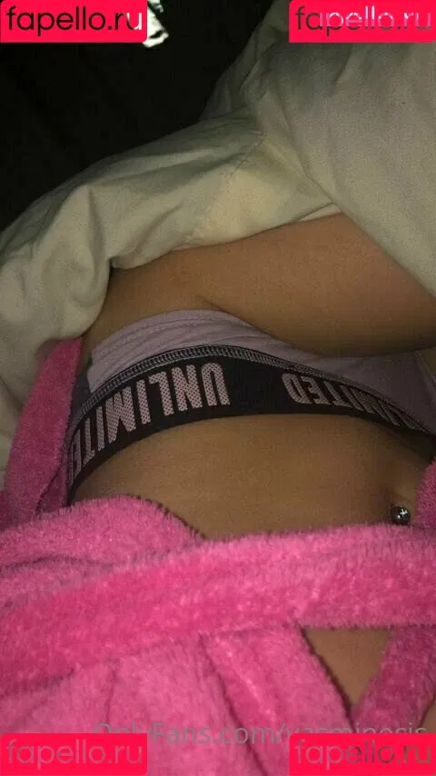 YasMineSis Onlyfans Photo Gallery 