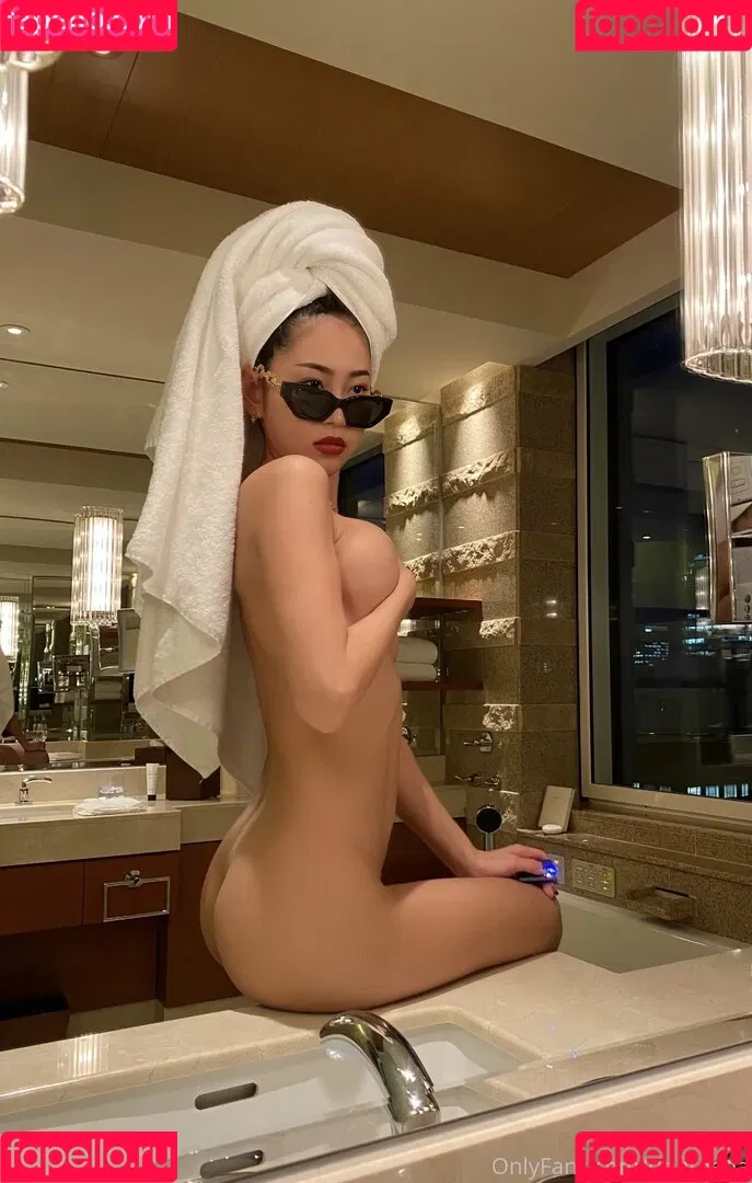 Rina Toeda Onlyfans Photo Gallery 