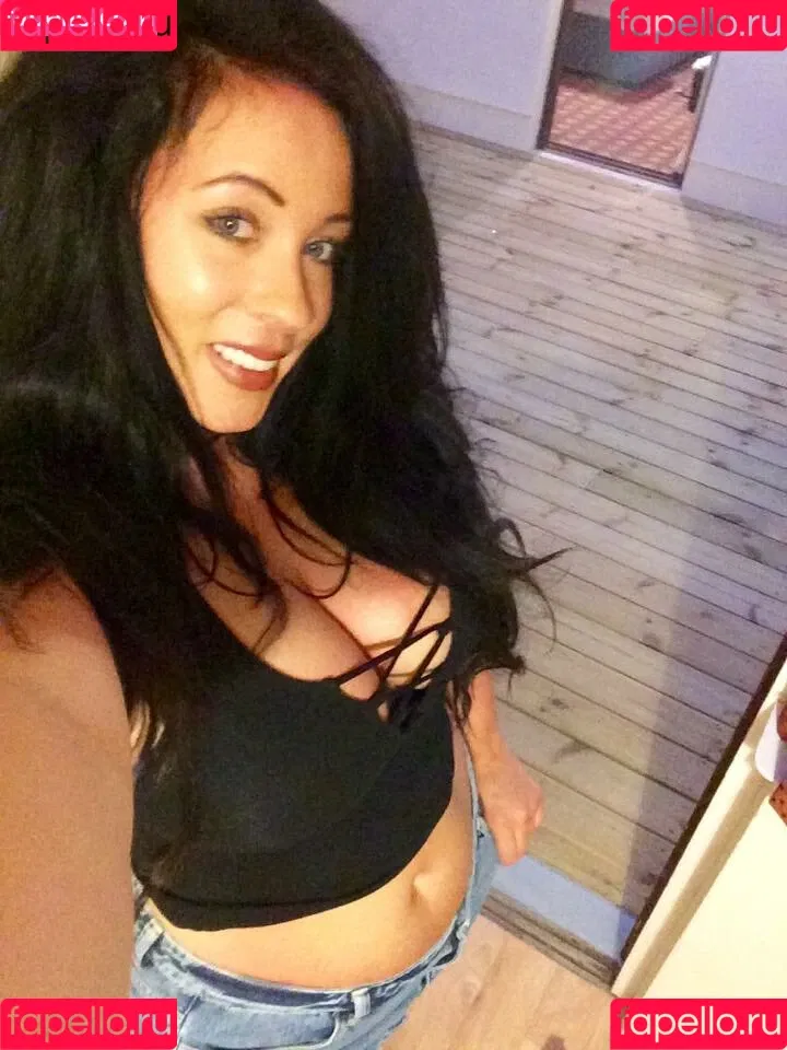 Kelly Louise Sheridan Onlyfans Photo Gallery 