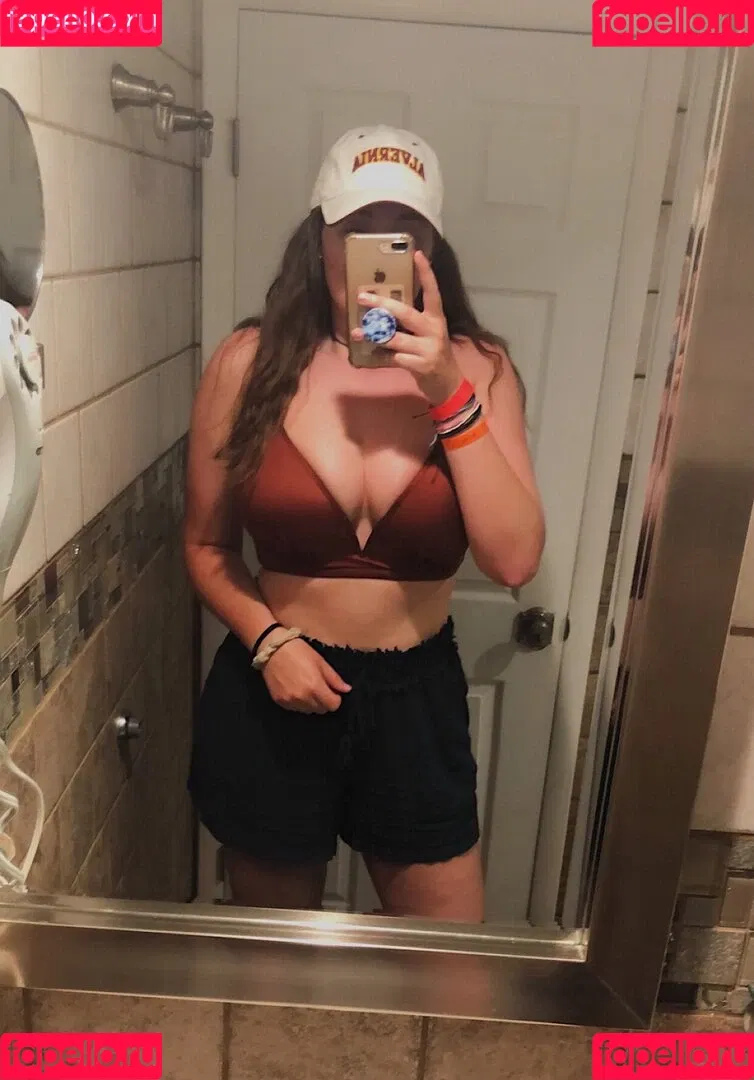 Hannah V Onlyfans Photo Gallery 