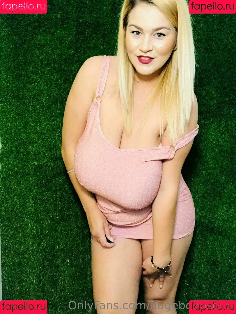 hugeboobserin Onlyfans Photo Gallery 