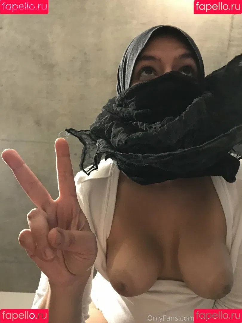 SouzanHalabi Onlyfans Photo Gallery 