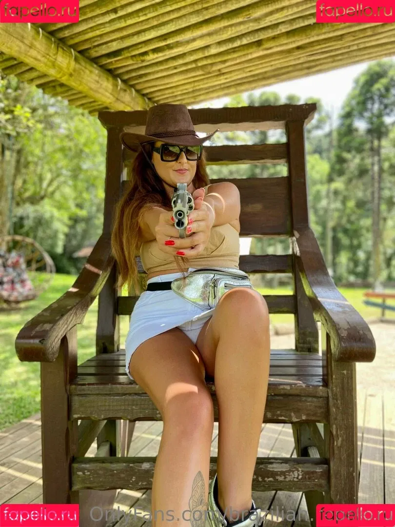 brazilian.redhead Onlyfans Photo Gallery 
