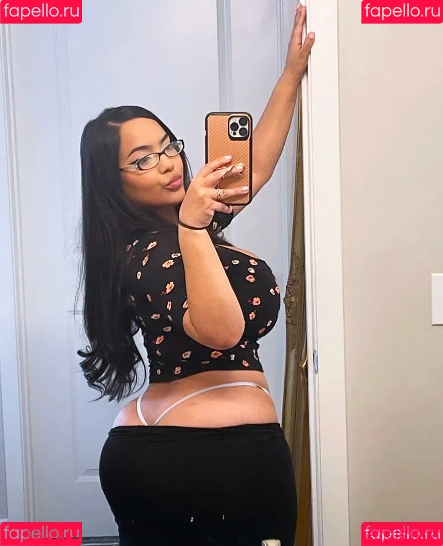 Jaki-Oppai Onlyfans Photo Gallery 