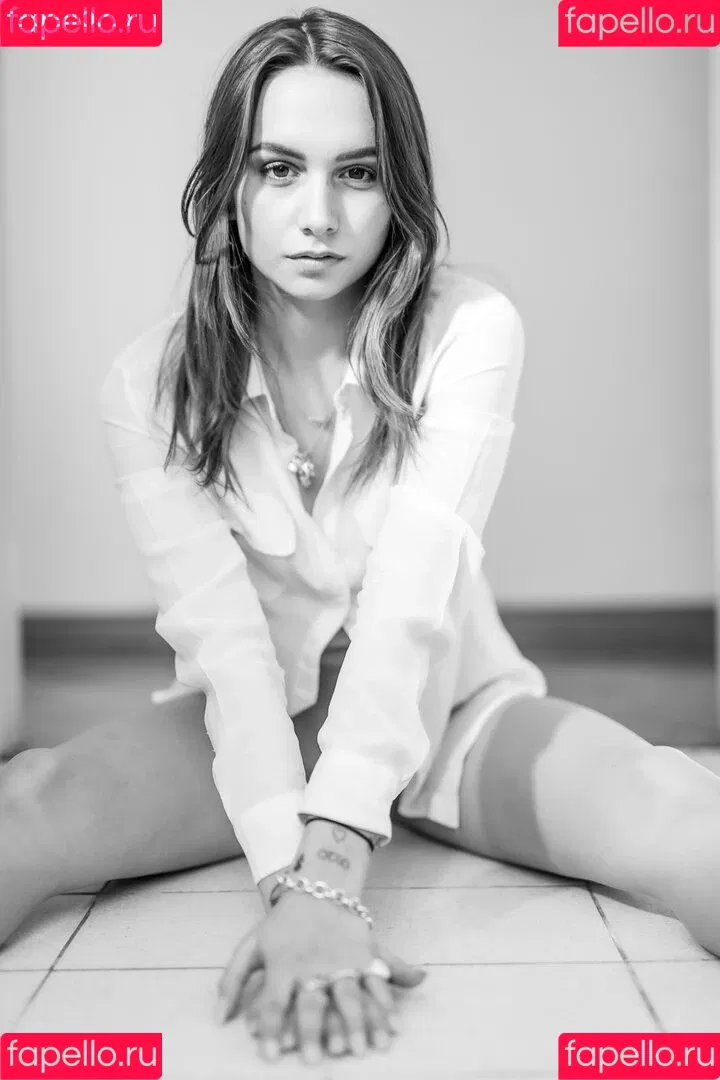 Lara Arluni Onlyfans Photo Gallery 