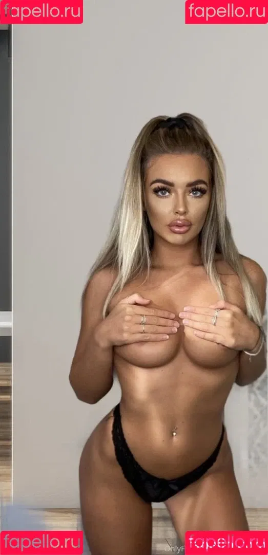 Carys PearsonLincoln Onlyfans Photo Gallery 