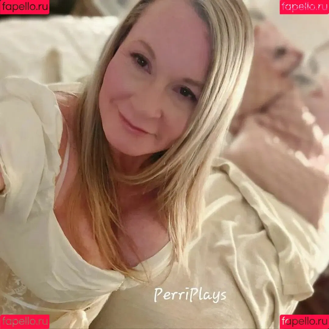 PerriPlays Onlyfans Photo Gallery 