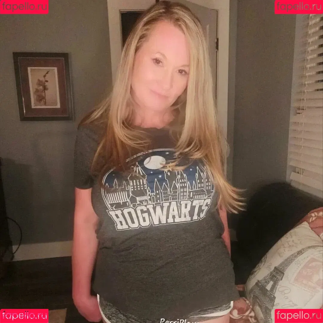 PerriPlays Onlyfans Photo Gallery 