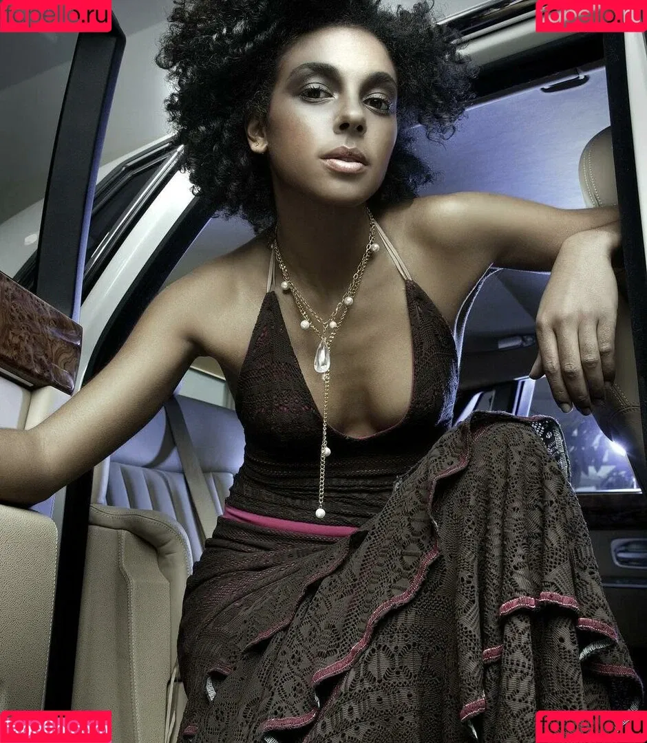 Marsha Thomason Onlyfans Photo Gallery 