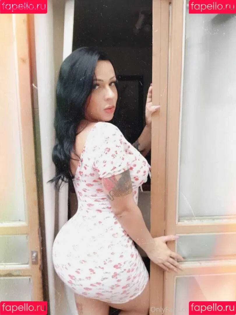 vazrebekah Onlyfans Photo Gallery 