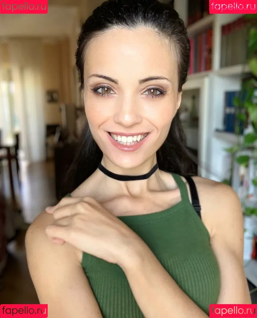 Kafkanya Onlyfans Photo Gallery 