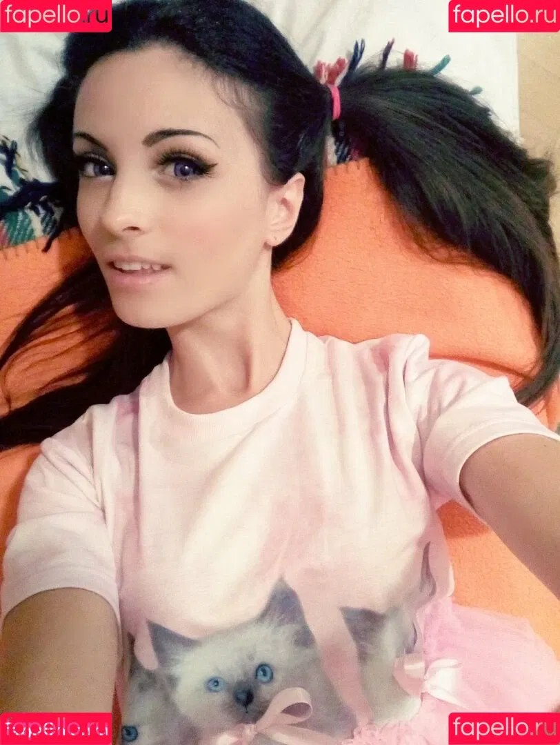 Kafkanya Onlyfans Photo Gallery 