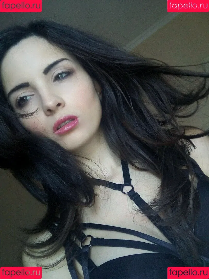 Kafkanya Onlyfans Photo Gallery 