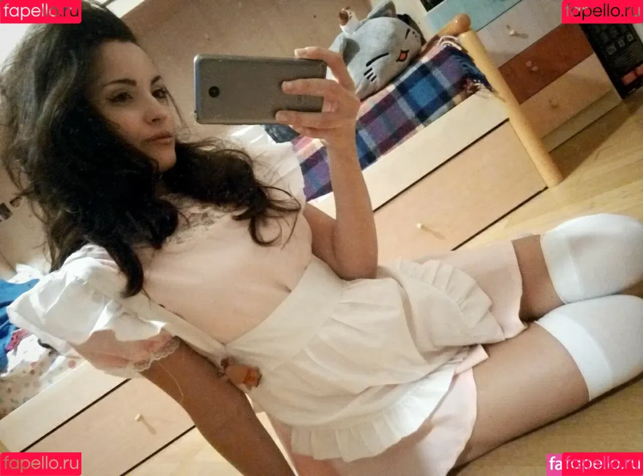 Kafkanya Onlyfans Photo Gallery 