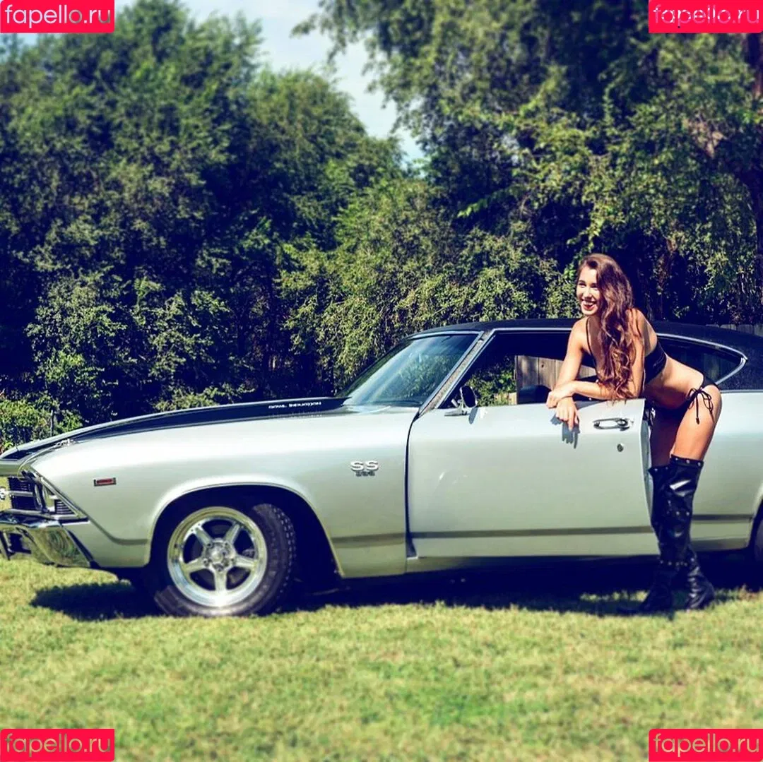 Amanda Thompson Onlyfans Photo Gallery 