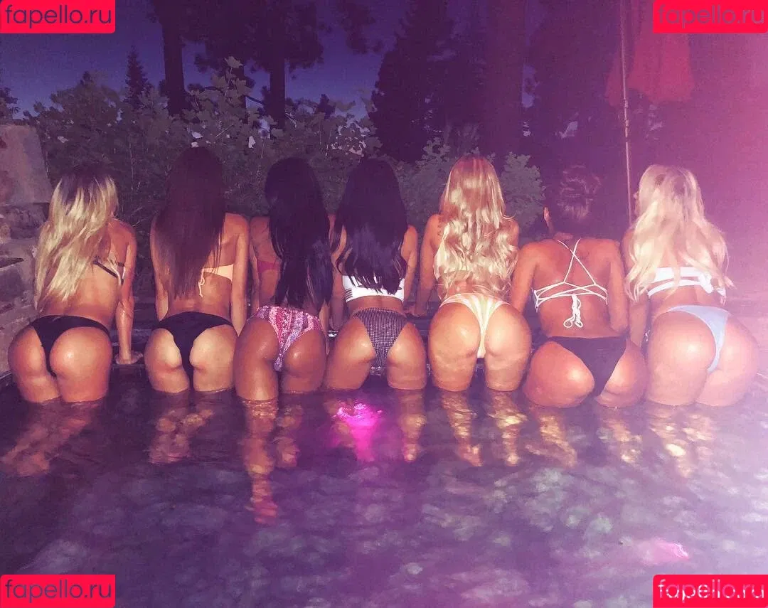 Amanda Thompson Onlyfans Photo Gallery 