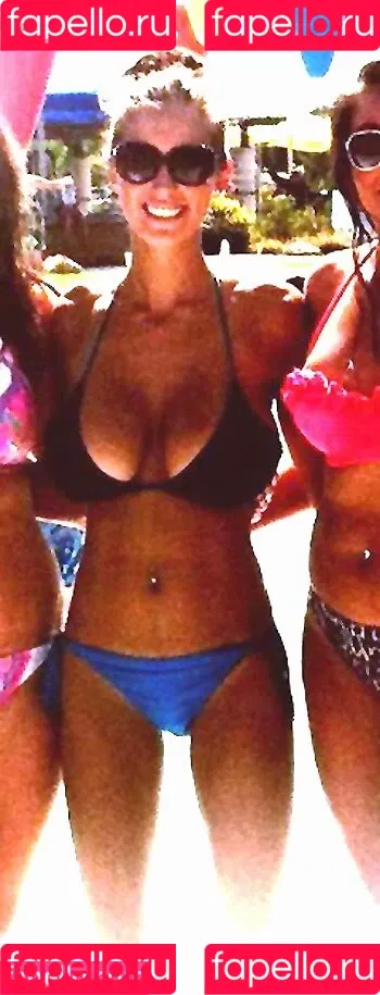Amanda Thompson Onlyfans Photo Gallery 