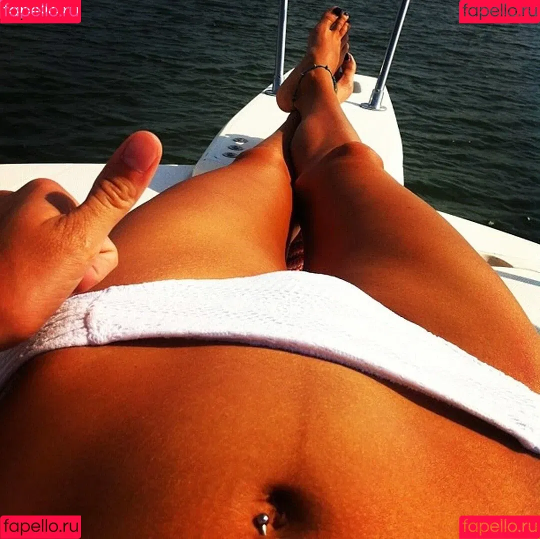 Amanda Thompson Onlyfans Photo Gallery 