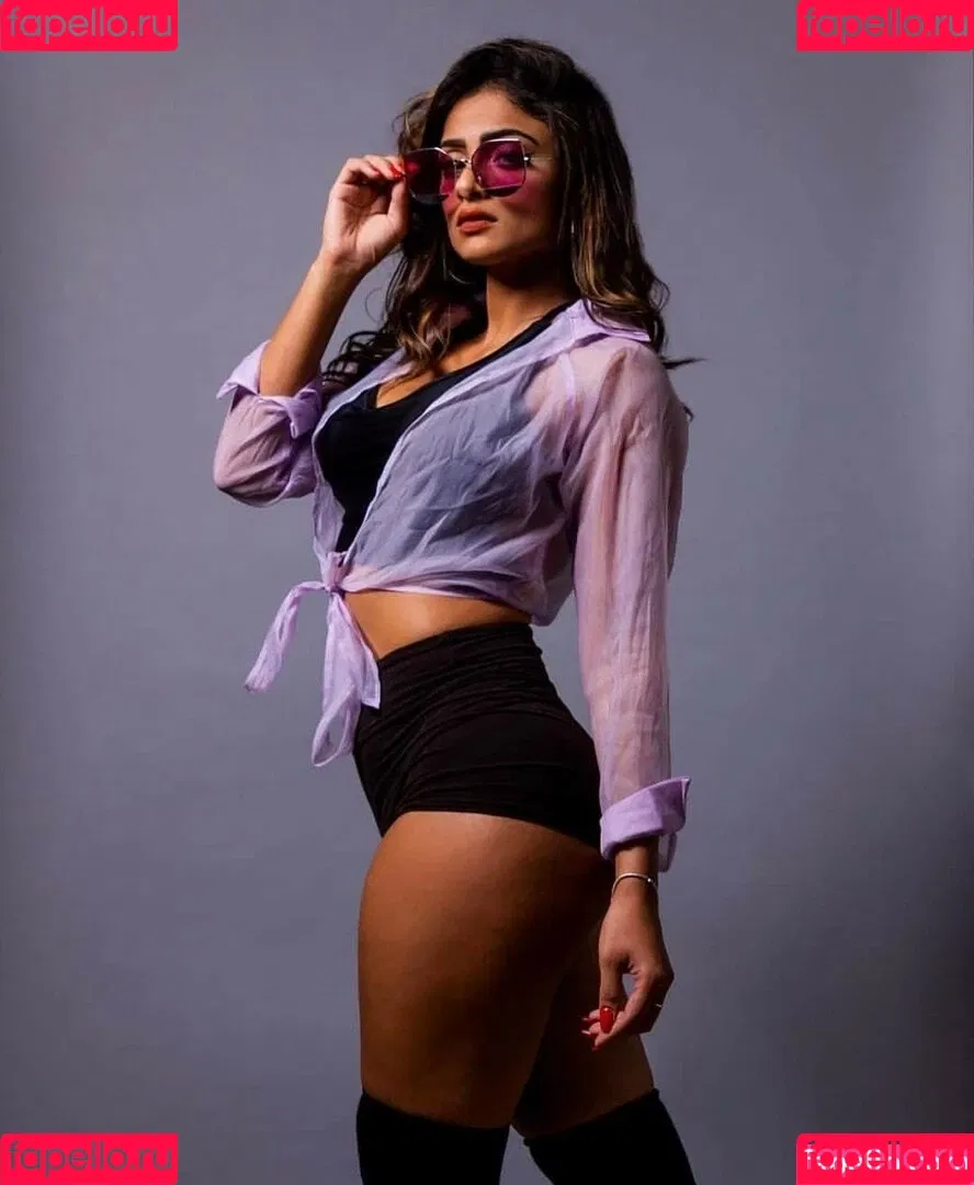 JulieeBaybee Onlyfans Photo Gallery 