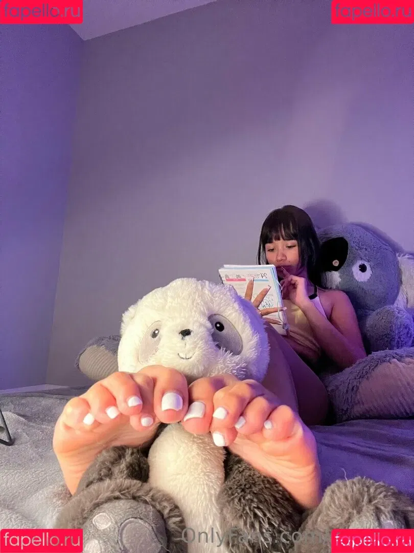 Sia ASMR Onlyfans Photo Gallery 