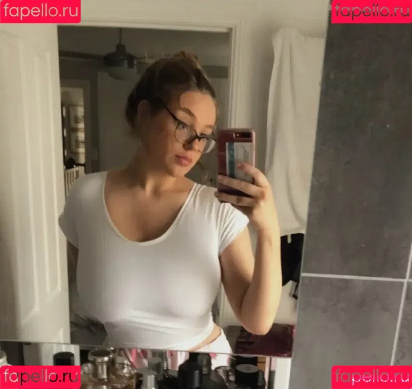 Alida Moya Onlyfans Photo Gallery 