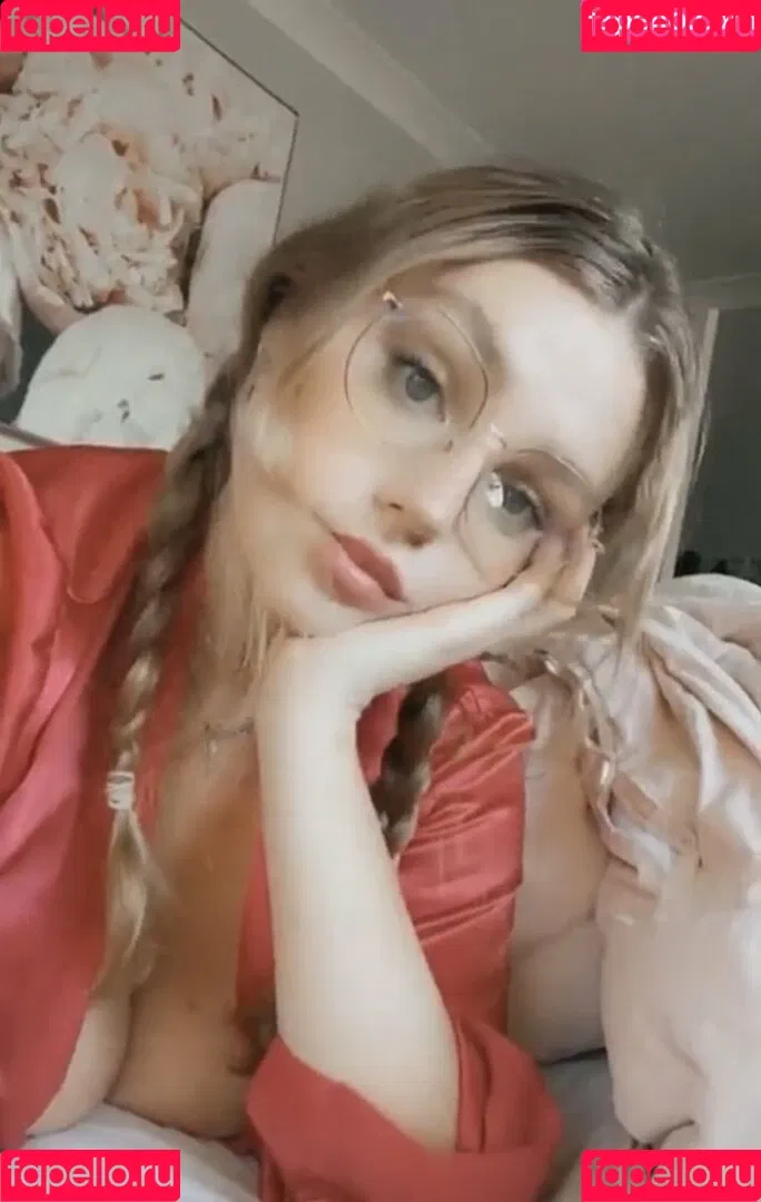 Alida Moya Onlyfans Photo Gallery 