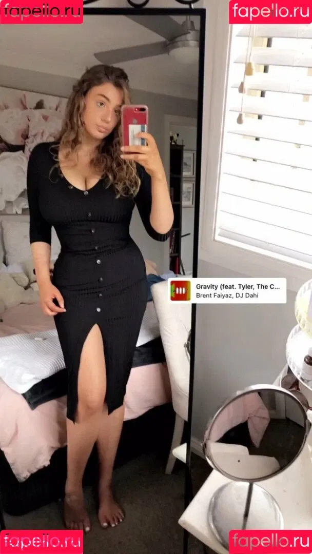 Alida Moya Onlyfans Photo Gallery 