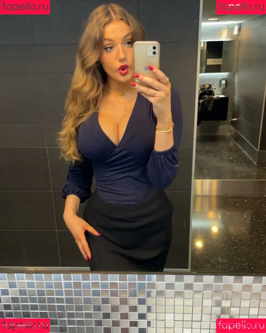 Alida Moya Onlyfans Photo Gallery 