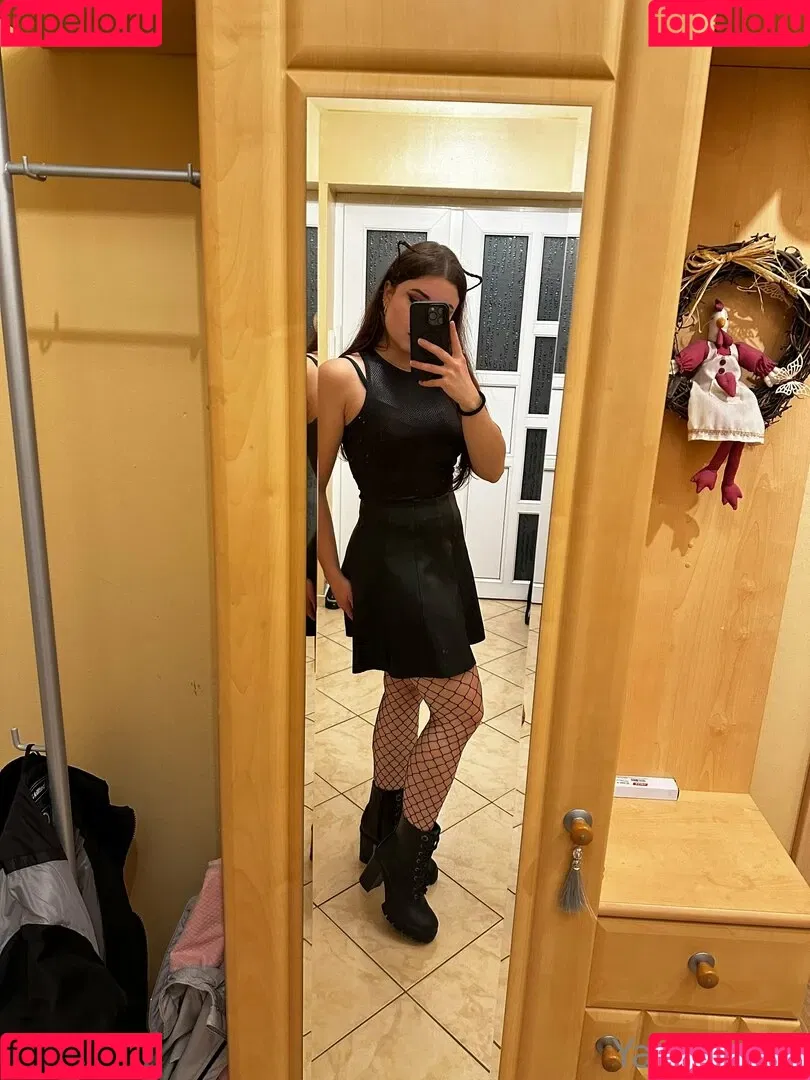 yaasemiin Onlyfans Photo Gallery 