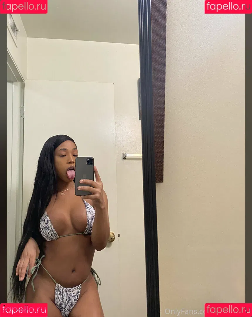 malykah4 Onlyfans Photo Gallery 