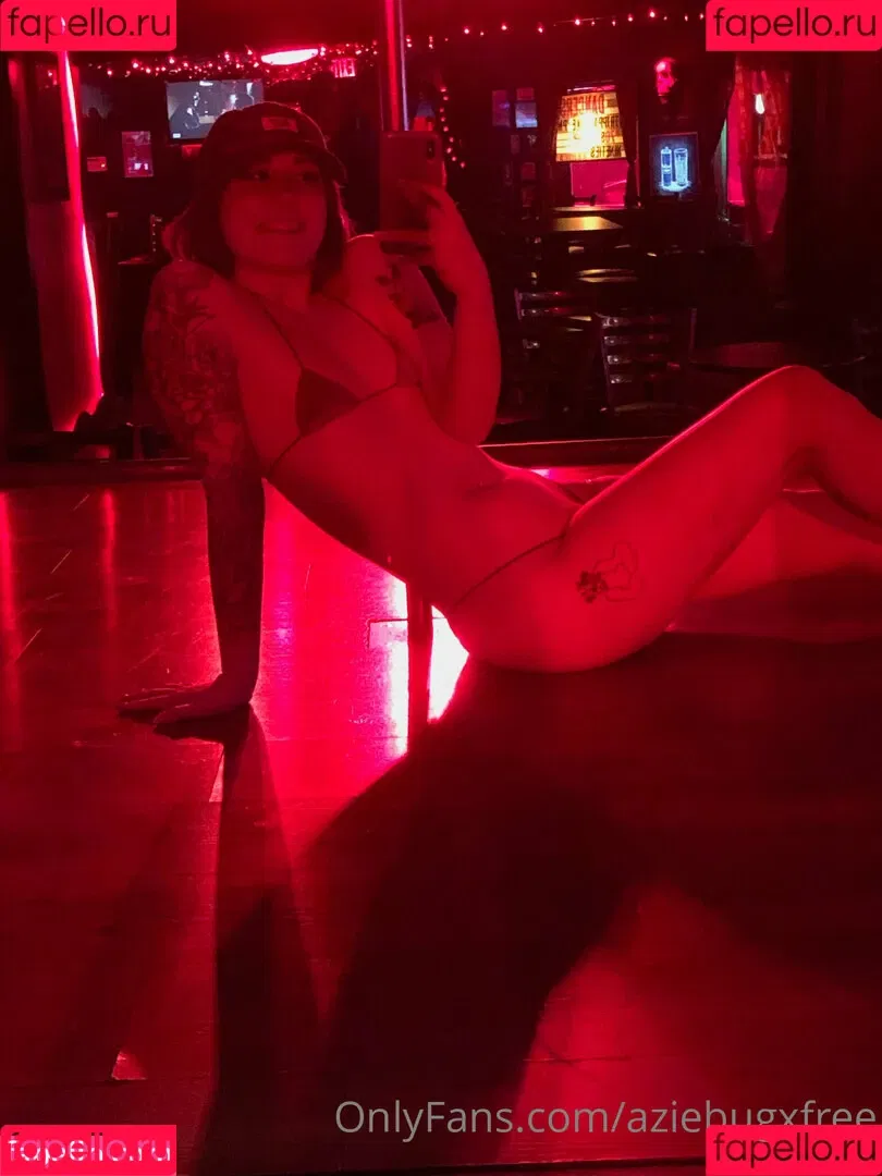 aziebugxfree Onlyfans Photo Gallery 