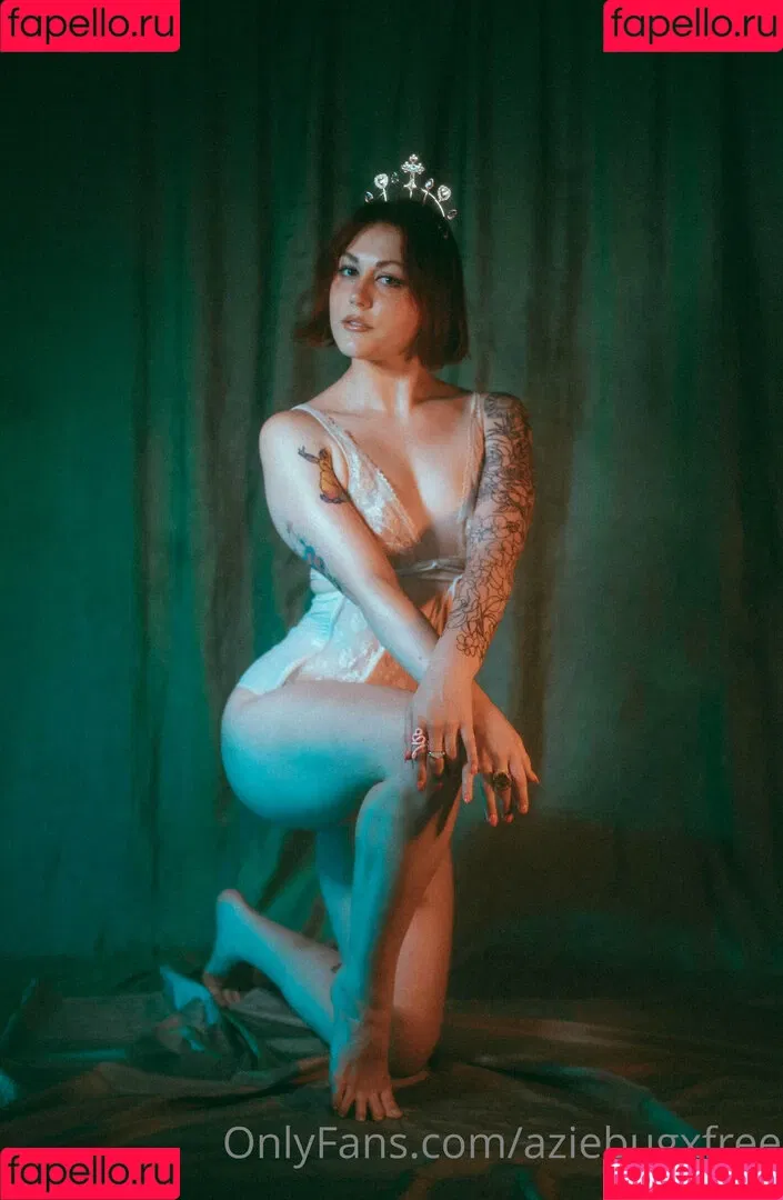 aziebugxfree Onlyfans Photo Gallery 