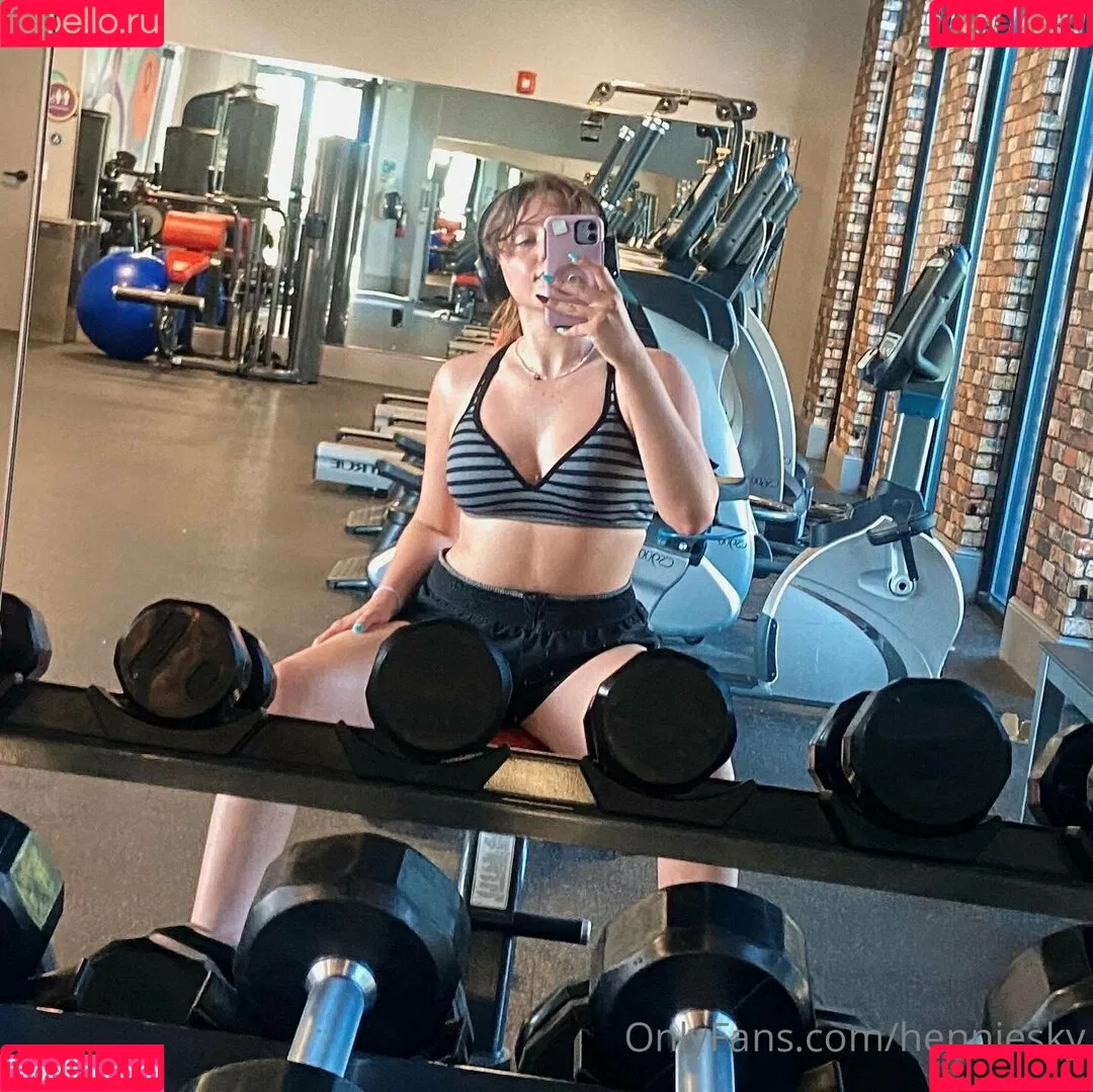 henniesky Onlyfans Photo Gallery 