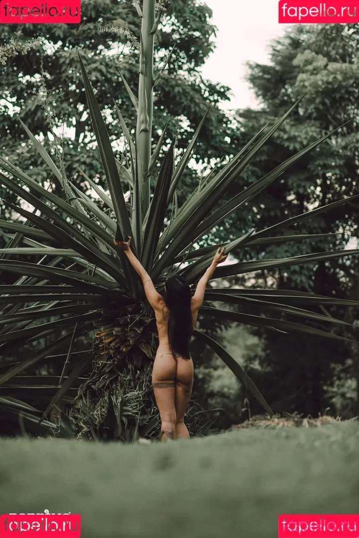 Emmanuelle Guimarães Onlyfans Photo Gallery 