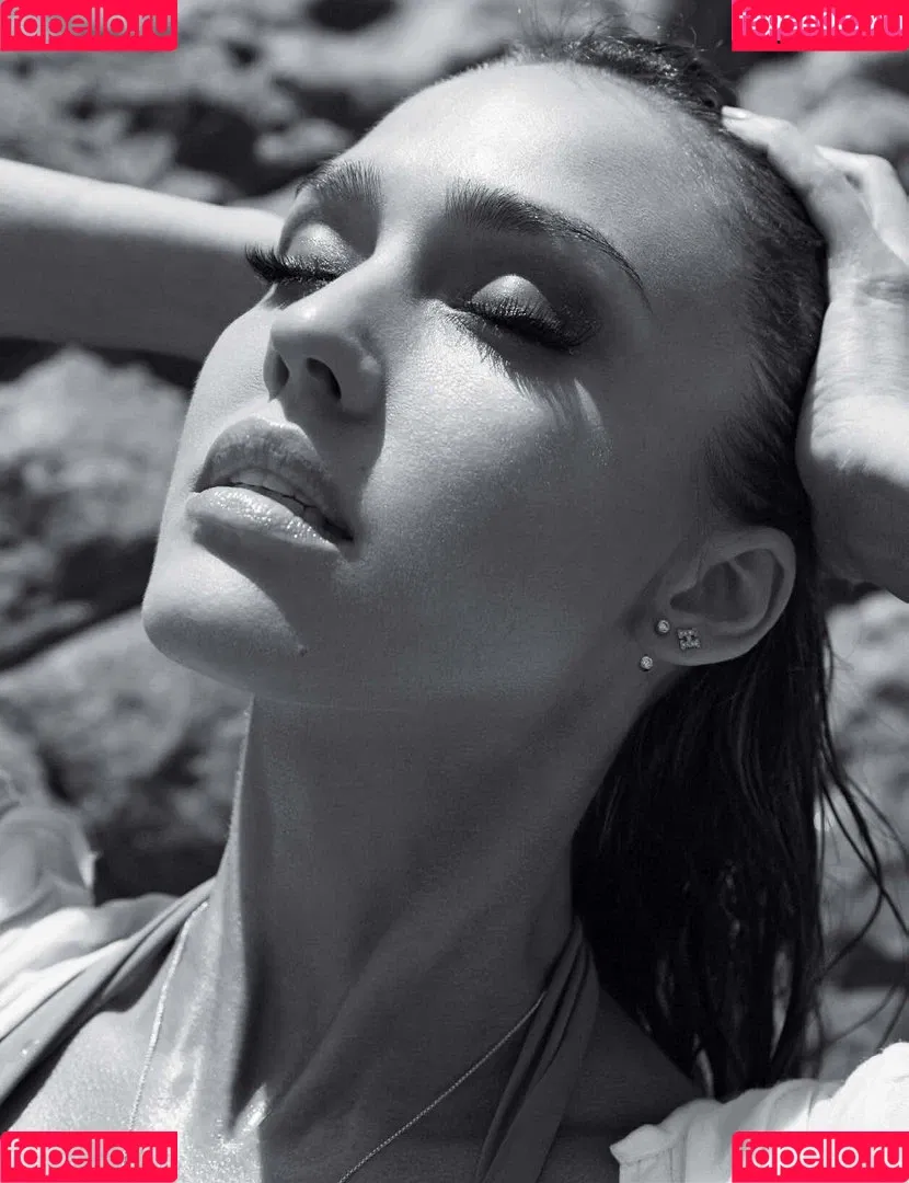 Jessica Alba Onlyfans Photo Gallery 