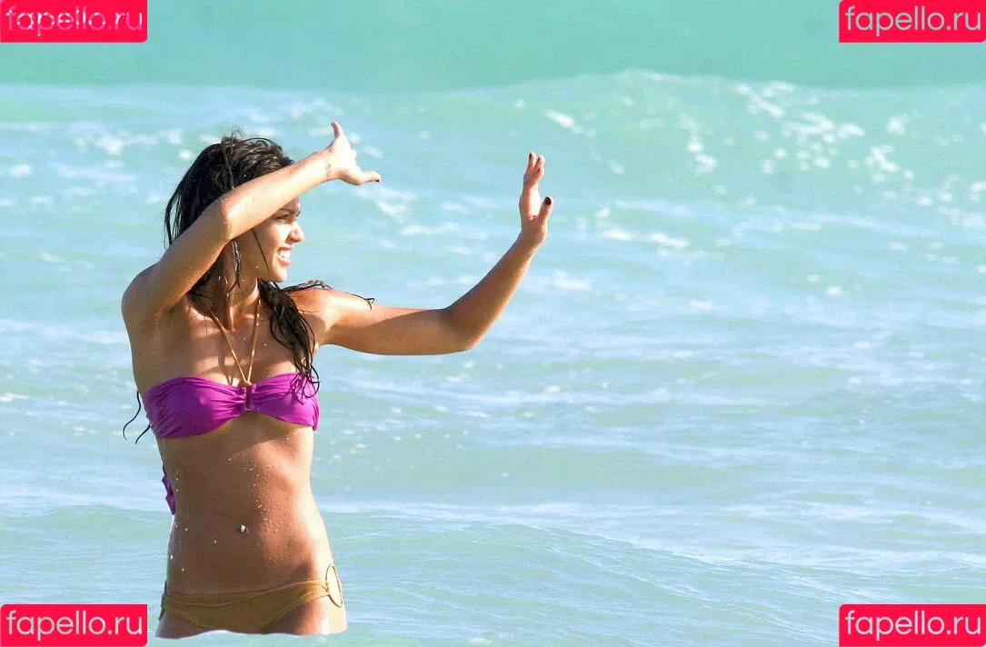 Jessica Alba Onlyfans Photo Gallery 