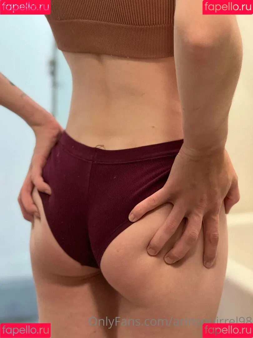 arinsquirrel98 Onlyfans Photo Gallery 