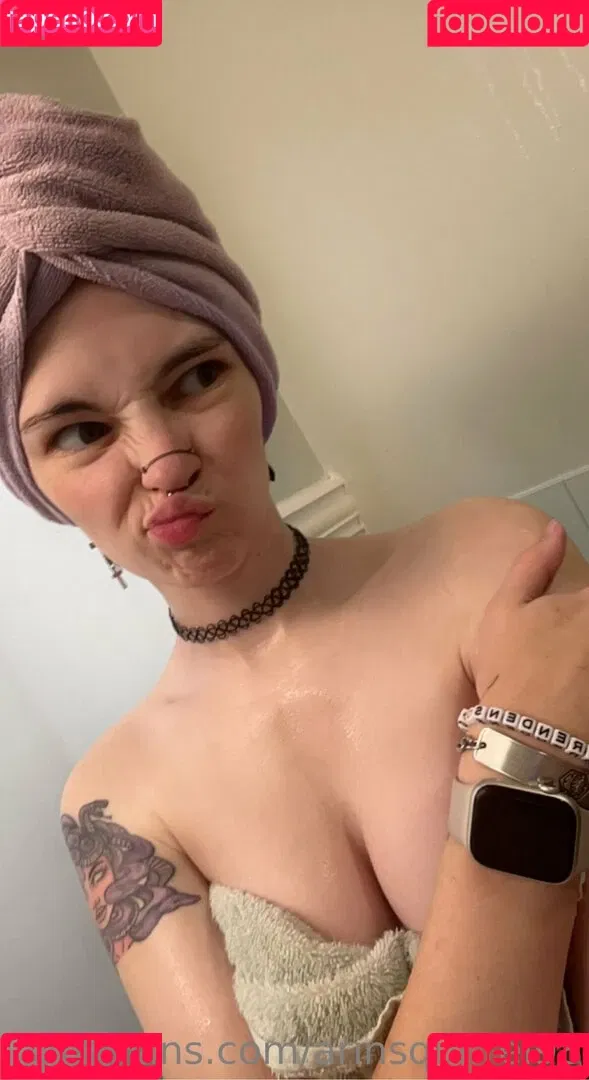 arinsquirrel98 Onlyfans Photo Gallery 