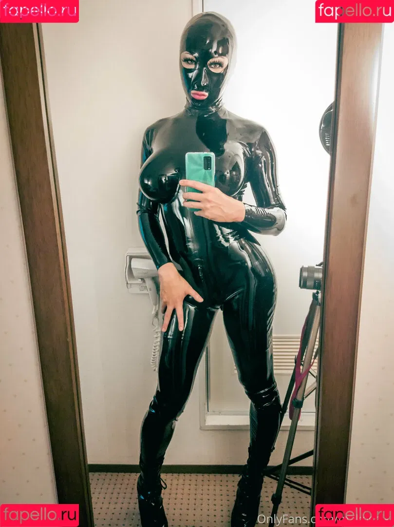 makoshiki Onlyfans Photo Gallery 