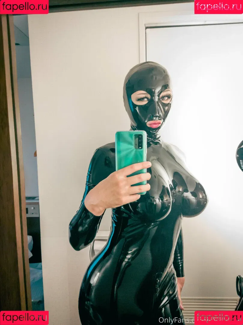 makoshiki Onlyfans Photo Gallery 